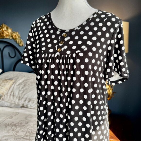 Black w White Polka Dots Babydoll Tee - Picture 3 of 9